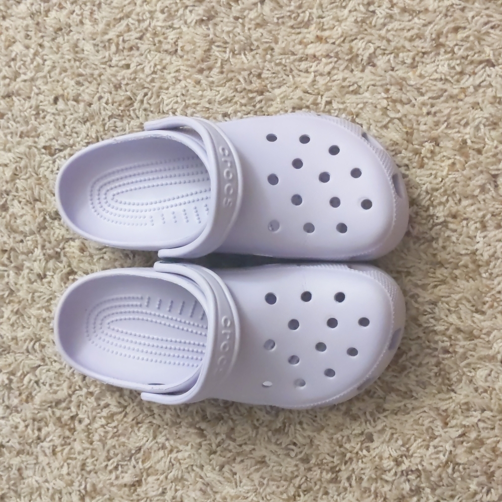 Crocs Calssic Size 9 Lavender